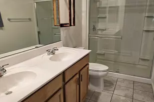 8763 E Pebble Stone Ln, Tucson, AZ 85730 - Photo 9