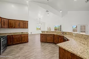 8610 N Pomona Ave, Tucson, AZ 85704 - Photo 17
