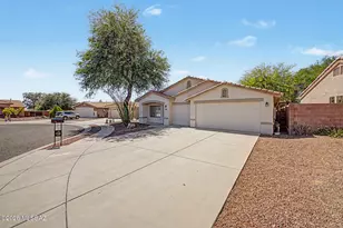 2533 W Southern Star Dr, Tucson, AZ 85713 - Photo 3