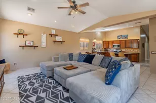 11372 N Twin Spur Ct, Oro Valley, AZ 85737 - Photo 13