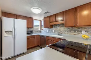 5051 N Sabino Canyon Rd, Tucson, AZ 85750 - Photo 17