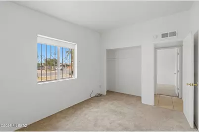 1105 E Garden Loop, Tucson, AZ 85706 - Photo 11