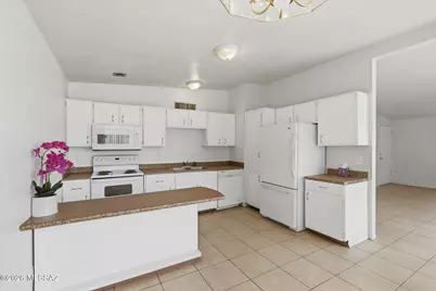 1105 E Garden Loop, Tucson, AZ 85706 - Photo 1