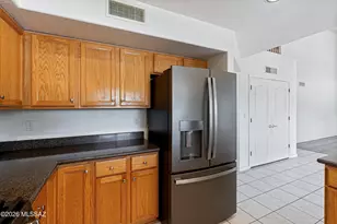 8135 N Pocono Way, Tucson, AZ 85743 - Photo 15