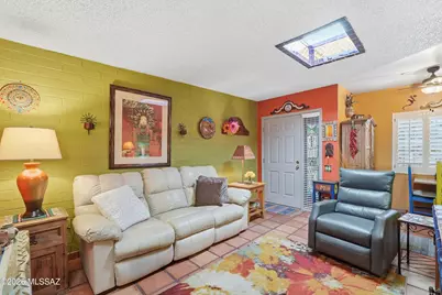 146 W Calle Del Ano, Green Valley, AZ 85614 - Photo 11