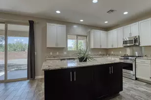 9769 N Hebden Way, Marana, AZ 85653 - Photo 9