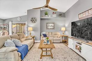 10558 E Geyer Willow Rd, Tucson, AZ 85747 - Photo 9