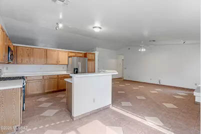 7983 S Teaberry Avenue, Tucson, AZ 85747 - Photo 11