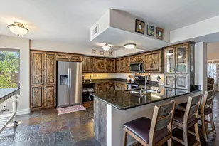 1249 W Sandtrap Way, Oro Valley, AZ 85737 - Photo 11
