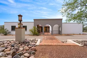 9420 E Ravine Trail, Tucson, AZ 85749 - Photo 1