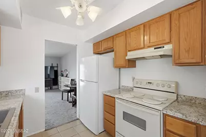 1376 S Desert Meadows Circle, Green Valley, AZ 85614 - Photo 11