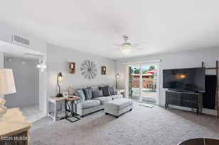 1376 S Desert Meadows Cir, Green Valley, AZ 85614 - Photo 5
