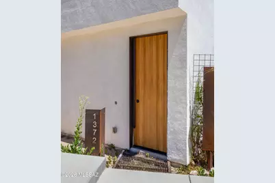 1372 W Sentinel View Loop W, Tucson, AZ 85745 - Photo 3