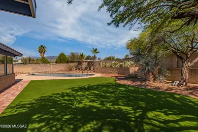 9460 E Pikes Peak Drive, Tucson, AZ 85710 - Photo 33