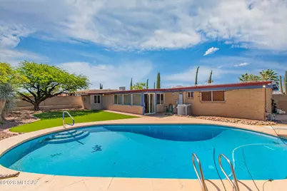 9460 E Pikes Peak Drive, Tucson, AZ 85710 - Photo 3