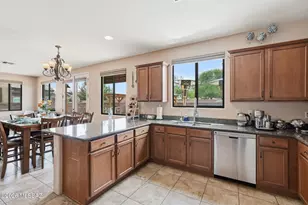 6273 W Scotch Pine Ln, Tucson, AZ 85743 - Photo 9