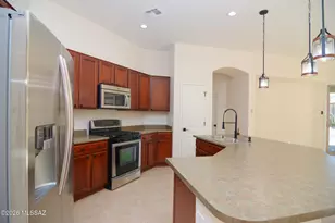 7833 W Sage Creek Ct, Tucson, AZ 85743 - Photo 13