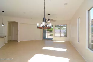 7833 W Sage Creek Ct, Tucson, AZ 85743 - Photo 3