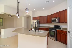 7833 W Sage Creek Ct, Tucson, AZ 85743 - Photo 11