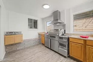 7652 E Logan Pl, Tucson, AZ 85730 - Photo 13
