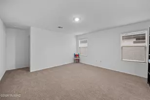 10419 W Guildford Ln, Marana, AZ 85653 - Photo 11
