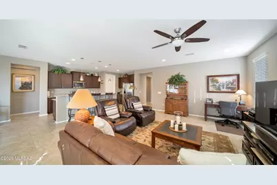 14081 N Bright Angel Trail, Marana, AZ 85658 - Photo 9