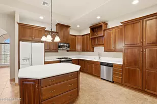 6331 W Trails End Rd, Tucson, AZ 85745 - Photo 11