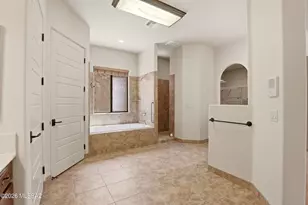 6331 W Trails End Rd, Tucson, AZ 85745 - Photo 15