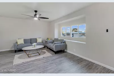 8202 E Kenyon Drive, Tucson, AZ 85710 - Photo 9