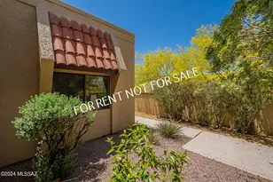 936 E Camino Diestro, Oro Valley, AZ 85704 - Photo 3