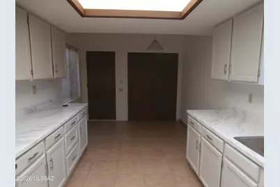 1690 W Retorno De Manana, Green Valley, AZ 85622 - Photo 13