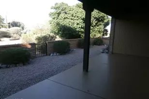 1690 W Retorno De Manana, Green Valley, AZ 85622 - Photo 29