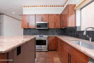 2327 S Cliff Dr, Green Valley, AZ 85614 - Photo 15