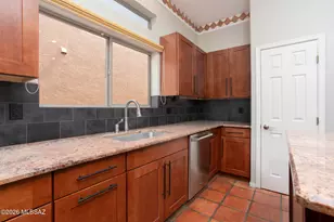 2327 S Cliff Dr, Green Valley, AZ 85614 - Photo 15