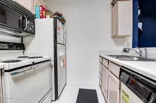 7666 E 22nd St, Tucson, AZ 85710 - Photo 13