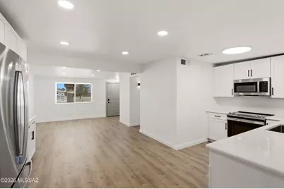 7575 E Persimmon Drive, Tucson, AZ 85730 - Photo 15