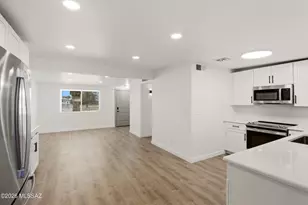 7575 E Persimmon Dr, Tucson, AZ 85730 - Photo 15