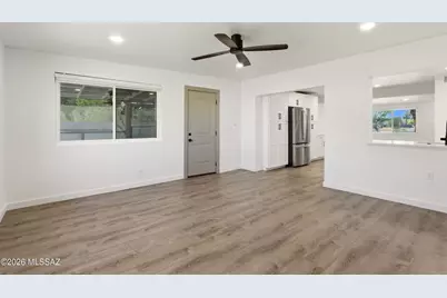 7575 E Persimmon Drive, Tucson, AZ 85730 - Photo 13