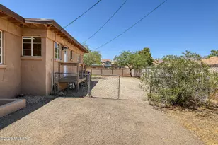 1009 E Halcyon Rd, Tucson, AZ 85719 - Photo 15