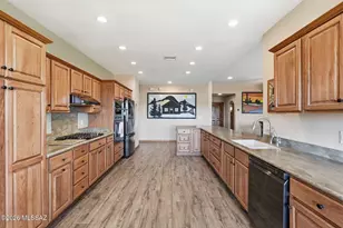 646 E Bent Branch Pl, Green Valley, AZ 85614 - Photo 23