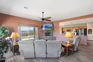 646 E Bent Branch Pl, Green Valley, AZ 85614 - Photo 13