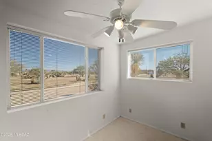 7640 W Maverick Rd, Sahuarita, AZ 85629 - Photo 15