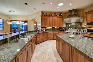 243 E Allthorn Pl, Oro Valley, AZ 85755 - Photo 7