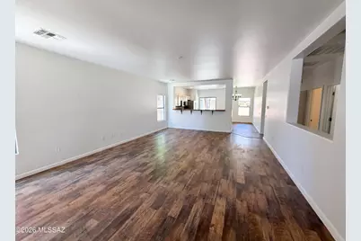 880 W Calle Valenciana, Sahuarita, AZ 85629 - Photo 3