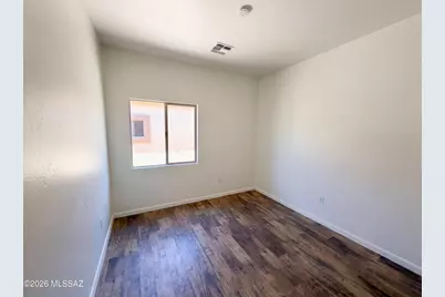 880 W Calle Valenciana, Sahuarita, AZ 85629 - Photo 9