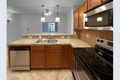 2016 E River Road #101, Tucson, AZ 85718 - Photo 9