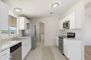 10680 W Warfield Cir, Marana, AZ 85658 - Photo 7