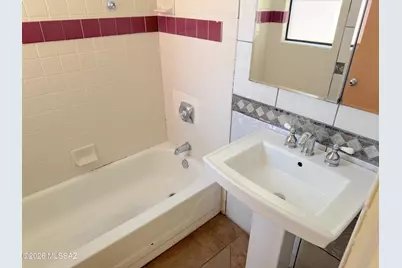 939 E 24th Street, Tucson, AZ 85713 - Photo 17