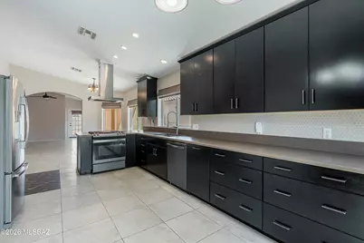 9026 N School Hill Drive, Tucson, AZ 85743 - Photo 15