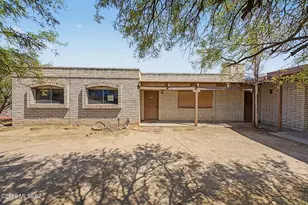 1402 N Placita Real, Green Valley, AZ 85614 - Photo 3